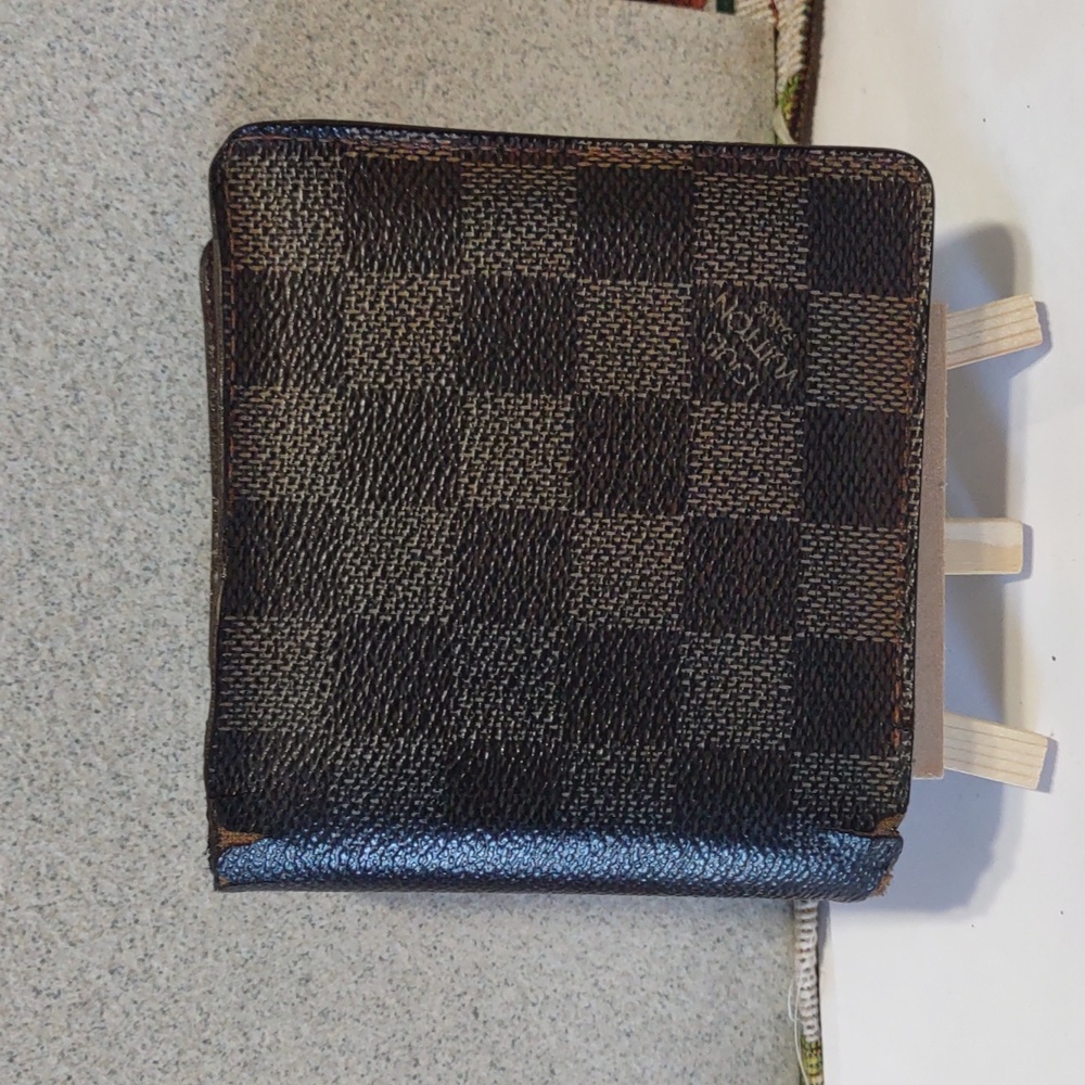Louis Vuitton Damier Leather Bifold wallet